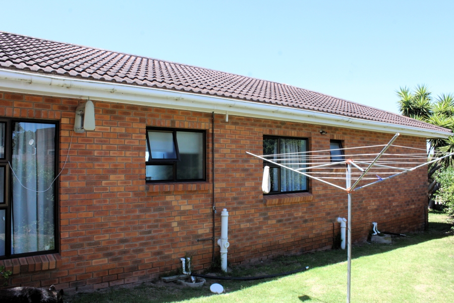 3 Bedroom Property for Sale in Kleinemonde Eastern Cape